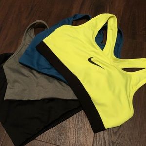 4 nike sports bras